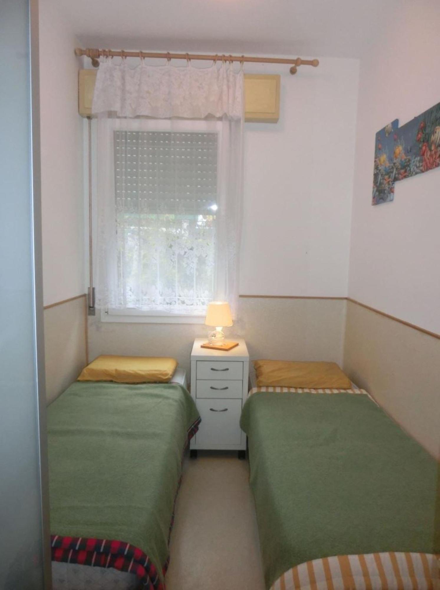 Comfy With Private Garden And Parking Appartamento Bibione