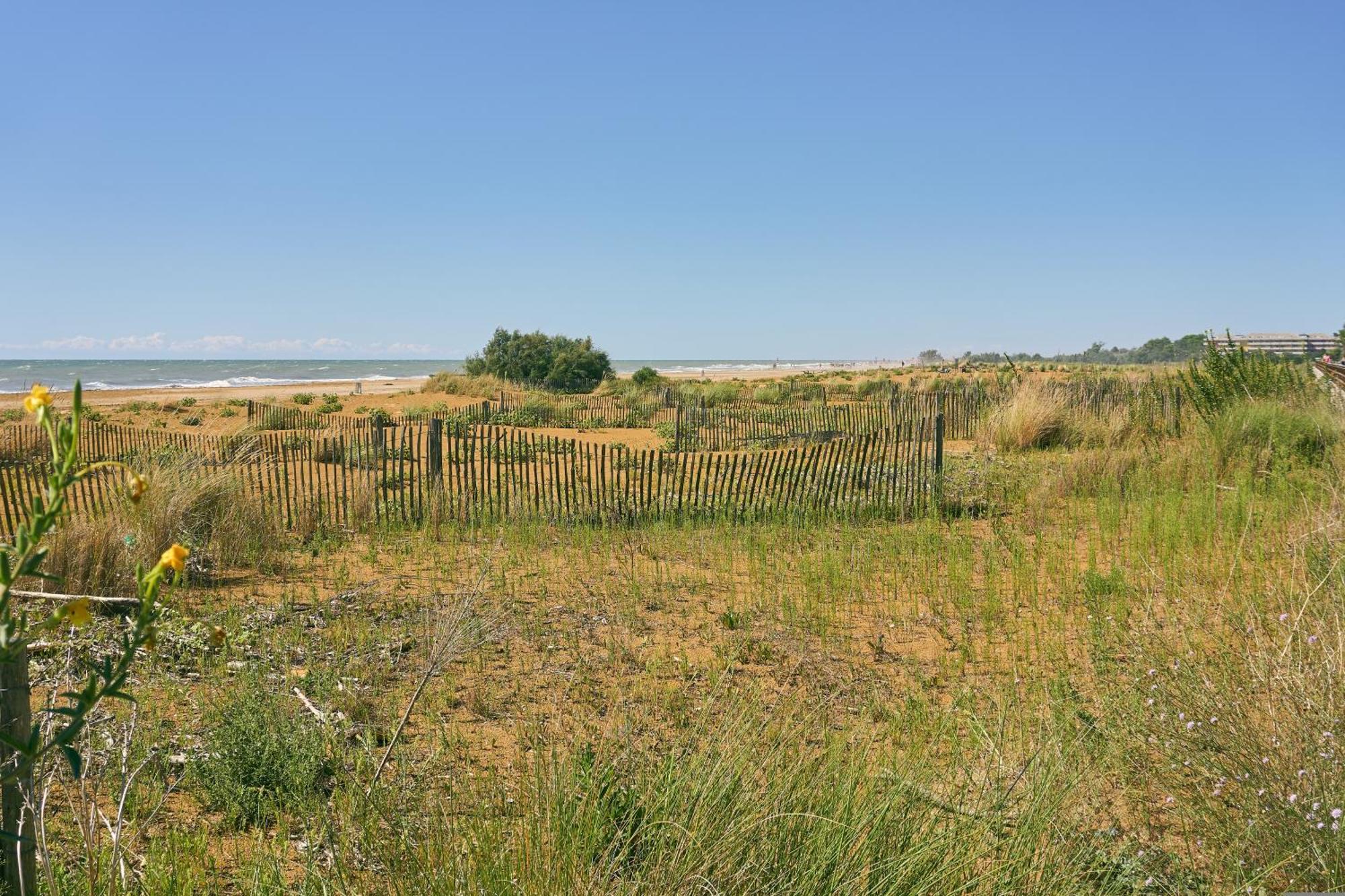 Appartamento Comfy With Private Garden And Parking Bibione